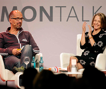 Moderatorin Gisela Steinhauer mit Christoph Maria Herbst